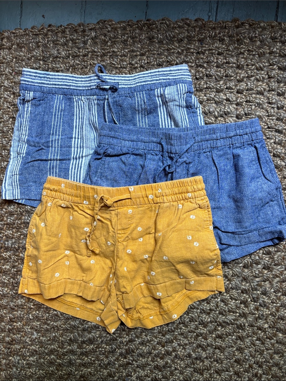 Old Navy Women's Linen Shorts XS - 3 pairs, mustard floral, blue, blue striped